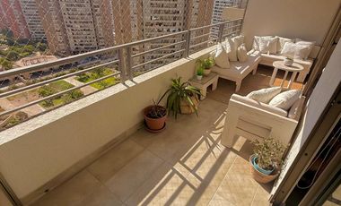 Se arriendo departamento en Av. Cerro Paranal Moderno de 2D-2B !Una vista que te encantará!