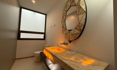 Casa en privada en cumbres de Santa Fe