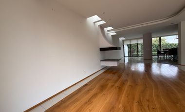 Casa en privada en cumbres de Santa Fe