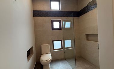 Casa en privada en cumbres de Santa Fe