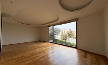 Casa en privada en cumbres de Santa Fe