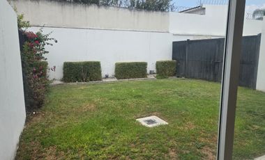 CASA EN RENTA SANTA FE  JURIQUILLA EL CAPRICHO QUERETARO.