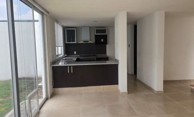 CASA EN RENTA SANTA FE  JURIQUILLA EL CAPRICHO QUERETARO.