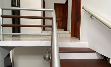EN RENTA/ VENTA CASA DE 5 RECAMARAS SIN MUEBLES  EN COL TILA