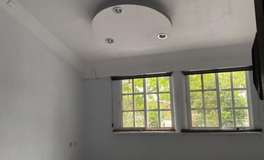 EN RENTA/ VENTA CASA DE 5 RECAMARAS SIN MUEBLES  EN COL TILA