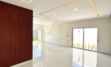 PREVENTA Residencia con recámara en planta baja y jardín en fraccionamiento privado