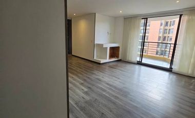 CHIA CON ADMINISTRACION RENTO APARTAMENTO 100 METROS VENTILADO ILUMINADO 3 HAITACIONES, 2 PARQUEADEROS, 1 DEPOSITO