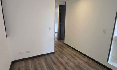 CHIA CON ADMINISTRACION RENTO APARTAMENTO 100 METROS VENTILADO ILUMINADO 3 HAITACIONES, 2 PARQUEADEROS, 1 DEPOSITO
