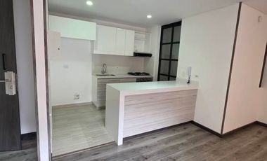 CHIA CON ADMINISTRACION RENTO APARTAMENTO 100 METROS VENTILADO ILUMINADO 3 HAITACIONES, 2 PARQUEADEROS, 1 DEPOSITO