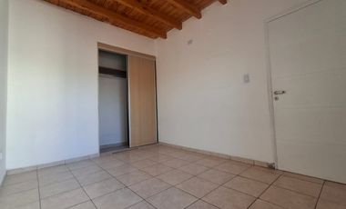 Depto en alquiler en Villa Nueva, Guaymallén - 2 dorm. - Complejo cerrado, portón automático