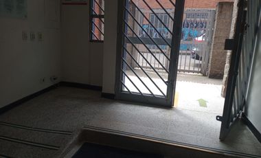 EDIFICIO ESQUINERO MULTIPROPOSITO- CHAPINERO