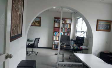 EDIFICIO ESQUINERO MULTIPROPOSITO- CHAPINERO
