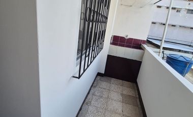 Departamento en Alquiler Sector San Marino, 3 Habitaciones, 2 Baños, Norte de Guayaquil.