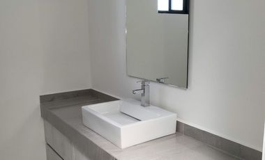 RENTA CASA NUEVA COLINAS DE JURIQUILLA QUER