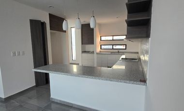 RENTA CASA NUEVA COLINAS DE JURIQUILLA QUER
