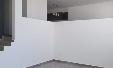 RENTA CASA NUEVA COLINAS DE JURIQUILLA QUER