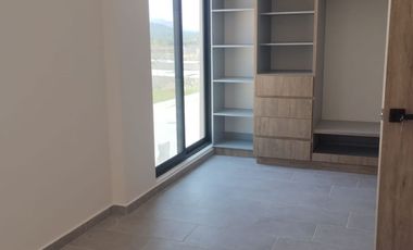 Casa Nueva en Renta Terrasoles. A 17 minutos del Aeropuerto de Querétaro.