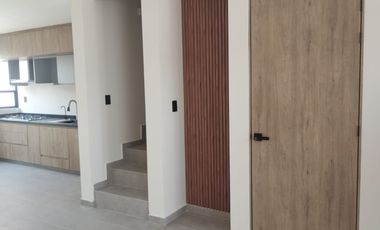 Casa Nueva en Renta Terrasoles. A 17 minutos del Aeropuerto de Querétaro.
