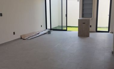 Casa Nueva en Renta Terrasoles. A 17 minutos del Aeropuerto de Querétaro.