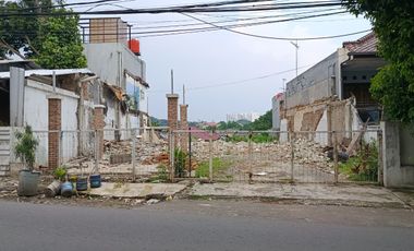 DIJUAL/DISEWAKAN CEPAT TANAH KOMERSIAL SIAP BANGUN , LOKASI SANGAT STRATEGIS DI PINGGIR JALAN RAYA UTAMA  JOE KELAPA III JAGAKARSA - JAKARTA SELATAN