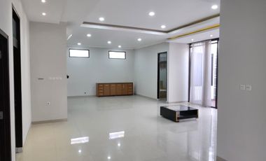 Dijual Rumah Mewah Semi Furnished Siap Huni Lokasi di Komplek Dadali Bandung