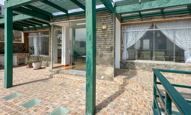 VENTA DE EXCLUSIVA CASA DE PLAYA AMOBLADA EN CONDOMINIO LOMAS DEL MAR – KM 121.5 PANAMERICANA SUR