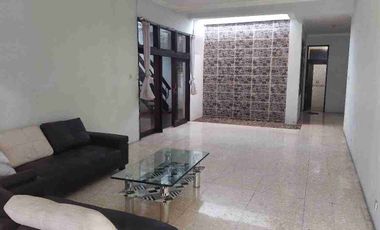 DISEWAKAN RUMAH SYP GATOTSUBROTO DKT SIMPANG LIMA, NEGO