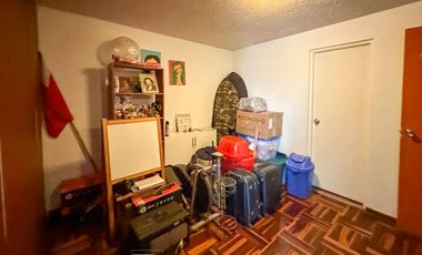 OPORTUNIDAD!!! Casa en Venta, 3 pisos + azotea con Piscina y Cochera en San Miguel