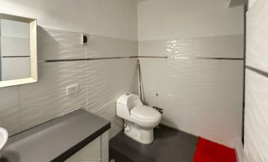 OPORTUNIDAD!!! Casa en Venta, 3 pisos + azotea con Piscina y Cochera en San Miguel