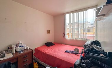 OPORTUNIDAD!!! Casa en Venta, 3 pisos + azotea con Piscina y Cochera en San Miguel
