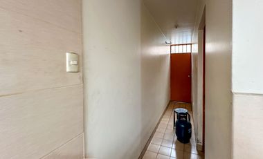 OPORTUNIDAD!!! Casa en Venta, 3 pisos + azotea con Piscina y Cochera en San Miguel