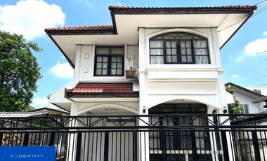 ขายบ้านเดี่ยว 2 ชั้น  ซอย ลาดพร้าว วังหิน  32 รีโนเวทต่อเติมพร้อมอยู่  เดินทางสะดวกเข้า  ลาดพร้าว รัชดาโชคชัย4 เลียบด่วน เกษตร นวมินทร์ใกล้รถไฟฟ้า