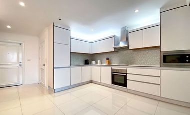 For Sale Large Condo 3 bedrooms , Nana area