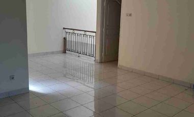 dijual rumah 2 lantai hook dicitra garden 3