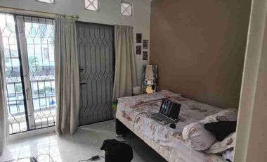 dijual sangat murah rumah taman surya 5