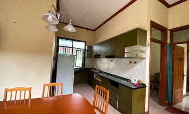 DIJUAL CEPAT RUMAH KELUARGA BESAR DI ARCAMANIK KOTA BANDUNG STRATEGIS DALAM KOMPLEK ONE GATE SYSTEM