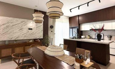 DIJUAL – Rumah Mewah Hook 2 Lantai Lahan Luas di Citra Grand City