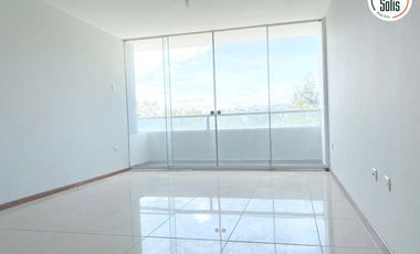 SOLÍS ALQUILA AMPLIO DEPARTAMENTO EN RESIDENCIAL PRADERAS PARK, CAJAMARCA.
