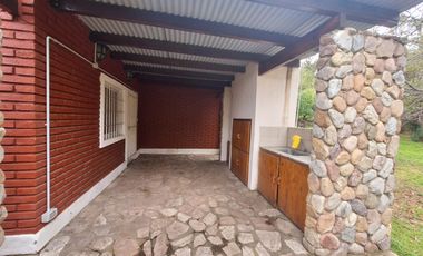 CASA FRENTE AL ARROYO SOBRE DOS LOTES