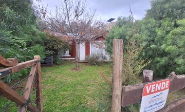CASA FRENTE AL ARROYO SOBRE DOS LOTES