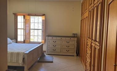 RESIDENCIA AMUEBLADA EN RENTA DE UN PISO EN FRACCIONAMIENTO ANDALUZ