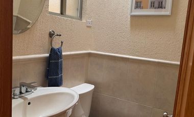 RESIDENCIA AMUEBLADA EN RENTA DE UN PISO EN FRACCIONAMIENTO ANDALUZ