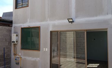 Casa dos pisos Alto Hospicio Población Gabriela Mistral
