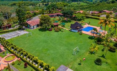 ALQUILER DE FINCA EN GIRON SANTANDER FINCA EL CORTIJO RESERVAS AL3002047788 LLAMANOS..