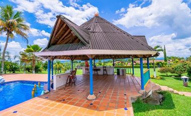 ALQUILER DE FINCA EN GIRON SANTANDER FINCA EL CORTIJO RESERVAS AL3002047788 LLAMANOS..