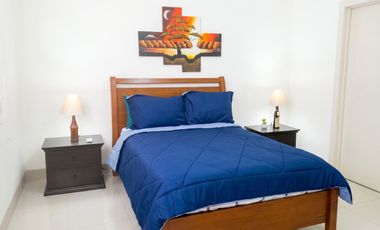 Departamento Amoblado de 2 Dormitorios en Arriendo en Urdesa Central, Guayaquil