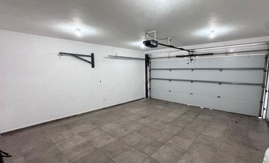 HERMOSA RESIDENCIA EN PRIVADA FUNDADORES