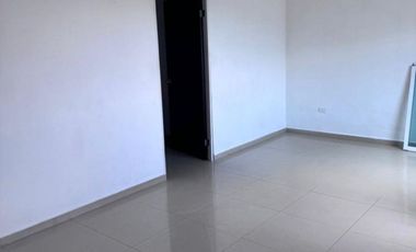 HERMOSA RESIDENCIA EN PRIVADA FUNDADORES