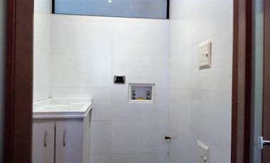 Apartaestudio con dos baños y dos parqueadero en Chico Navarra