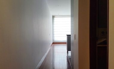 Apartaestudio con dos baños y dos parqueadero en Chico Navarra